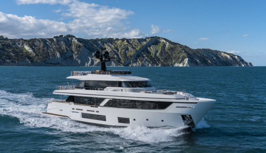 Яхта Custom Line Navetta 30